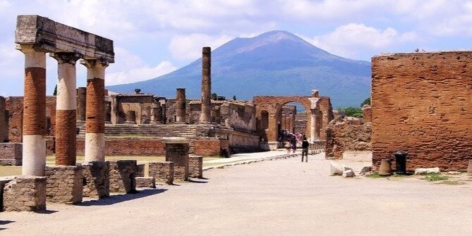 Pompei, Herculaneum and Vesuvius - Group Tour