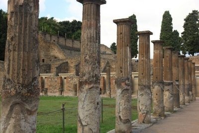 Pompei, Herculaneum and Vesuvius - Group Tour
