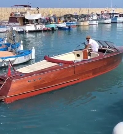 Vintage Riva Aquarama motorboat for a daily charter along Amalfi Coast