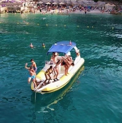 Vlore: Haxhi Ali Cave & Karaburun Peninsula Speedboat Tour