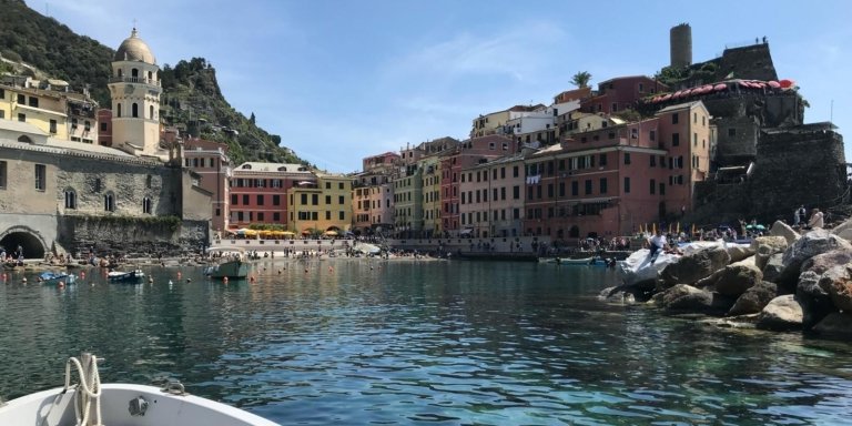 Shared Daytime Panoramic Boat Tour in Cinque Terre