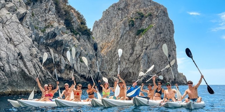 Kayak tour in Capri: caves & beaches