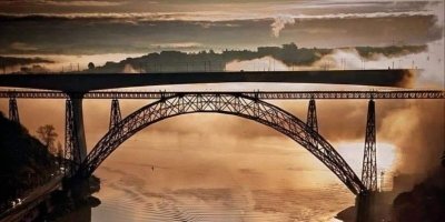 Multi-Day Tours & Cruises