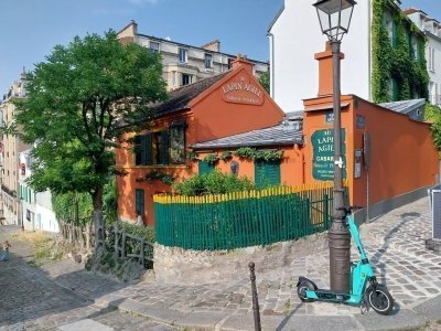 ESSENTIAL MONTMARTRE Walking Tour: the essential highlights+MORE!