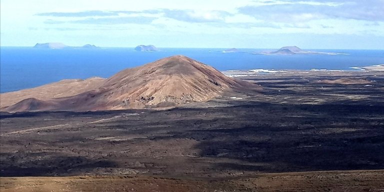 Caldera Blanca: hiking though tranquility and wild beauty of Lanzarote