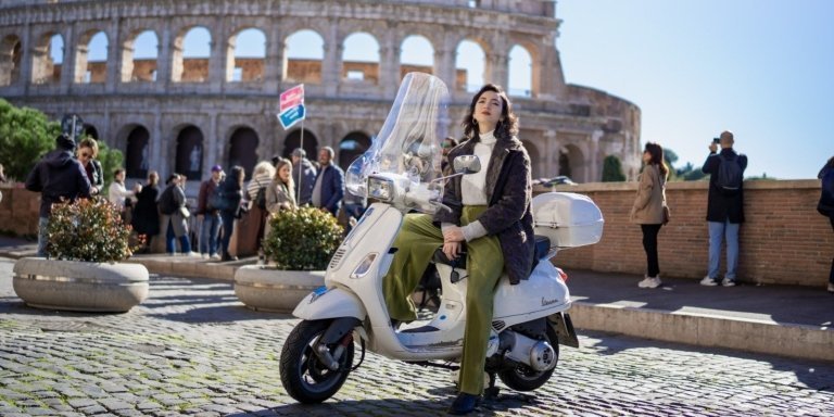 Vespa Tour Through Rome's Charms with Photography