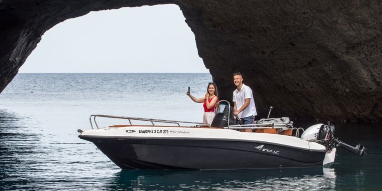Milos - Private Boat Rental "Eldoris"