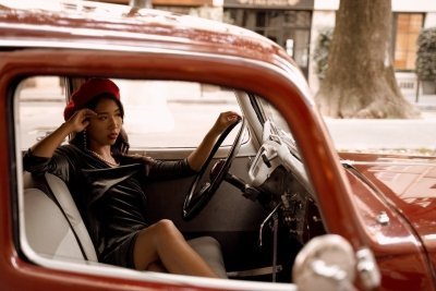 Guided Tour of Paris in Citroën Traction Avant or DS 21