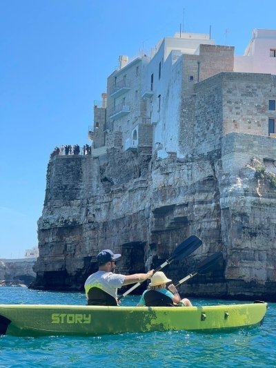 Kayak excursion in Polignano a mare
