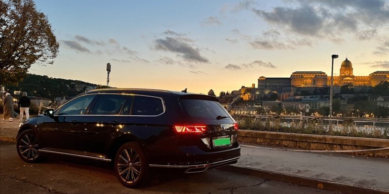 Half day Budapest city tour by car