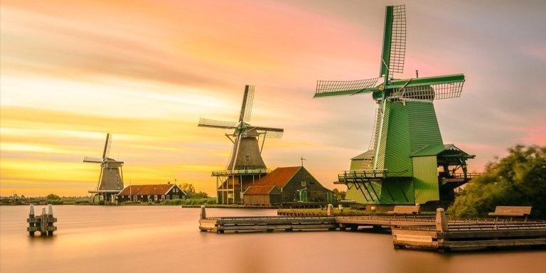 Tour to the Windmills, Cheese and Clogs and Volendam from Amsterdam
