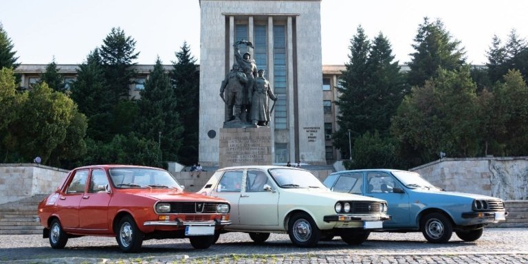 RedPatrol Driving Tour of Bucharest with a Romanian classic car