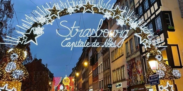 Strasbourg : Christmas Markets Walking Tour with Mulled Wine