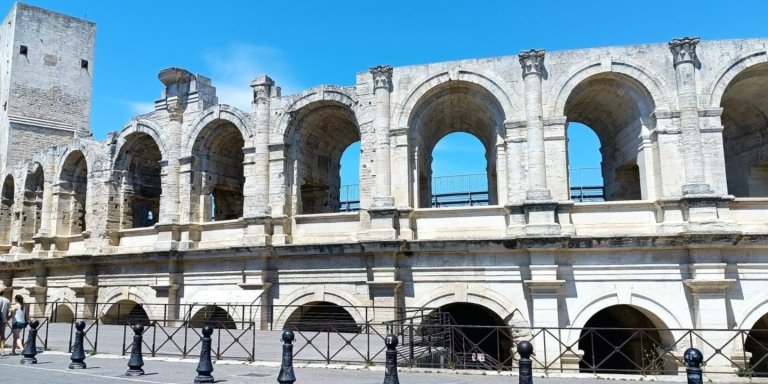 Tour Arles, Les Baux de Provence & St Remy de Provence with an expert