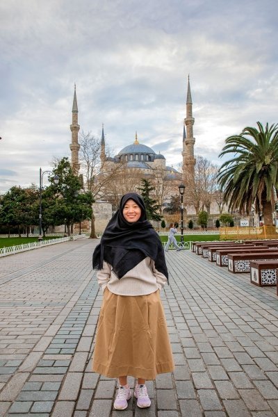 Istanbul Photoshoot at Hagia Sofia and Blue Mosque I Private