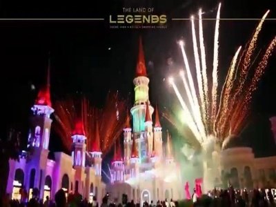 Night Show At The Land Of Legends