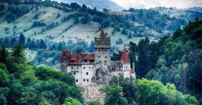 Day trip from Bucharest to three castles in Transylvania