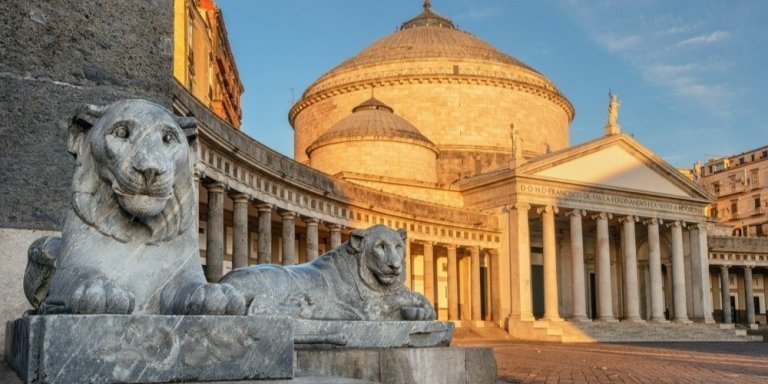 WALKING-TOUR OF THE ROYAL NAPLES