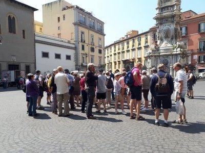 WALKING-TOUR OF THE ROYAL NAPLES