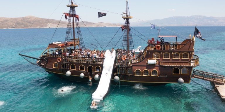 Barco De Pirata Cruises