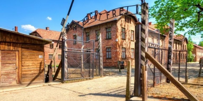 Auschwitz and Birkenau private tour