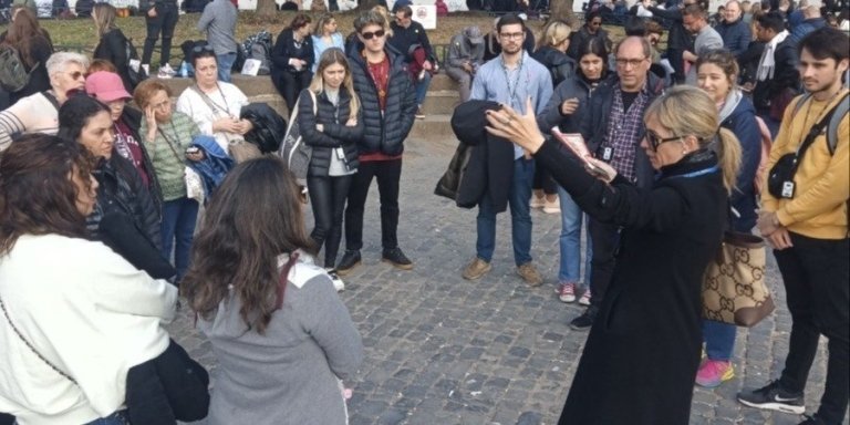 Colosseum and Roman forum skip the line exclusive tour