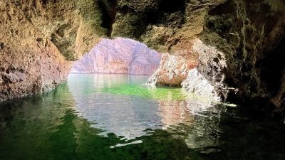 Emerald Cave Kayak RENTAL with Transportation from Las Vegas