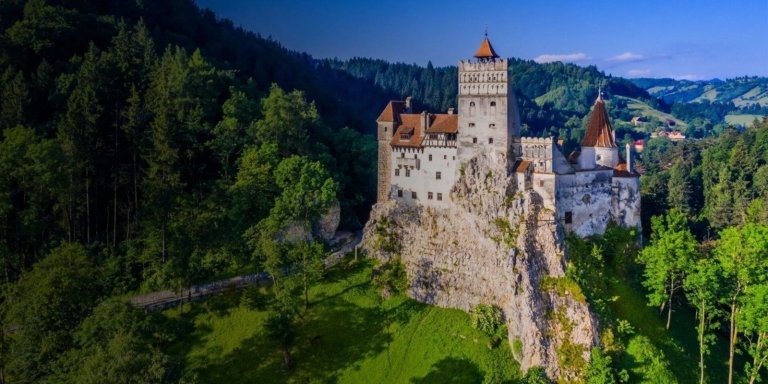 Transylvania Heritage Tour at Peles Bran and Cantacuzino Castles