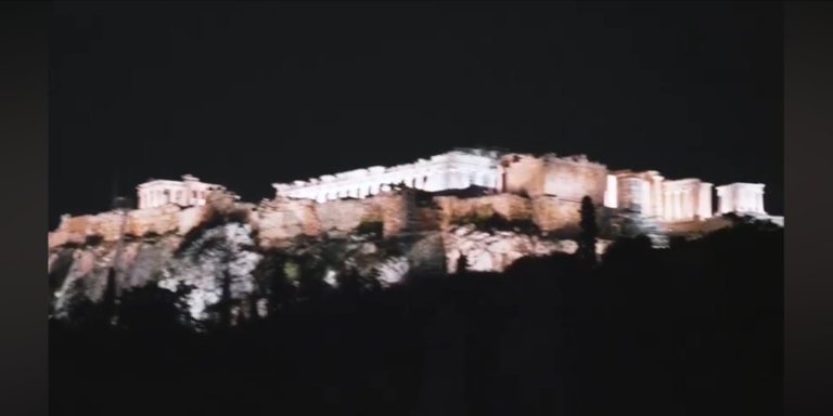 4 hours Private night tour in Athens with a Pickup