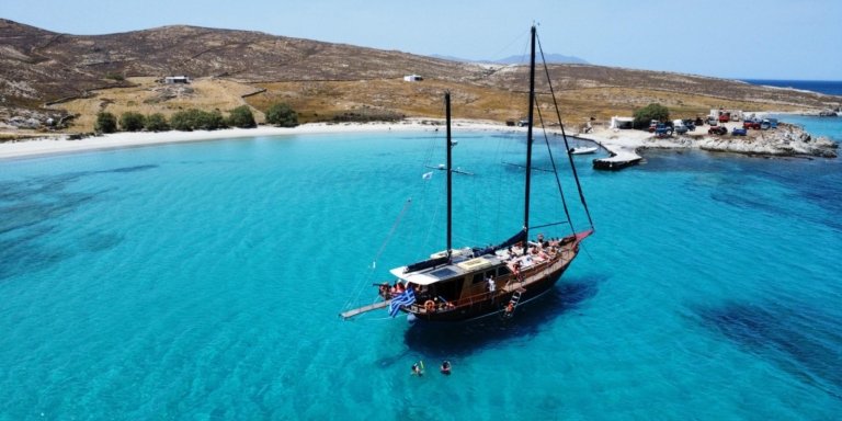 Private Sunset Cruise to South Coast of Mykonos with Atlantis