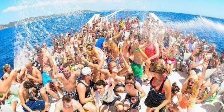 Adult Only Cruise to Isla Mujeres from Cancun