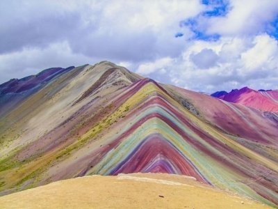 Cusco: Rainbow Mountain guided with buffet breakfast and lunch