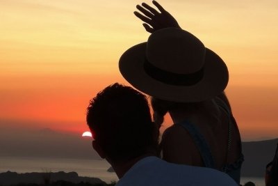 4 hrs island tour and photoshooting, Oia Blue domes, Red beach