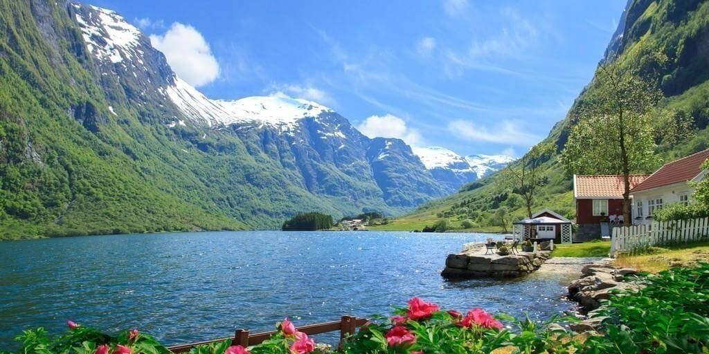 One Day Tour From Bergen To Naeroyfjorden And Flamsbanen