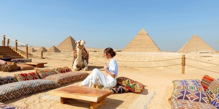 Charming View at Giza Pyramids with Lunch at 9 Pyramids Lounge