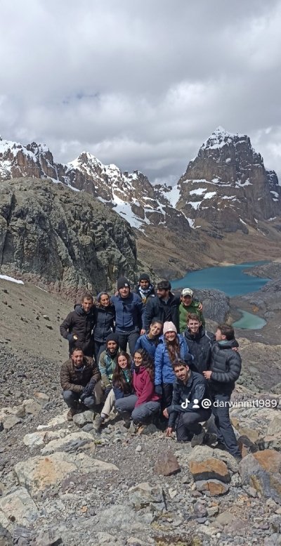 TREKKING CORDILLERA HUAYHUASH 10 días y 09 noches (visita guiada)