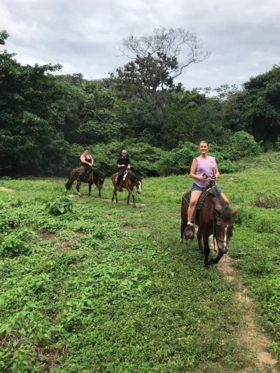 Horseback Riding & Sloths Combo Tour