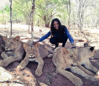 Mukuni Big 5 Safaris - Walk with Lions & Cheetahs