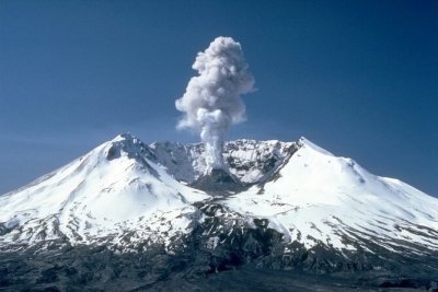 Explore Mt Saint Helen from Seattle in a small group