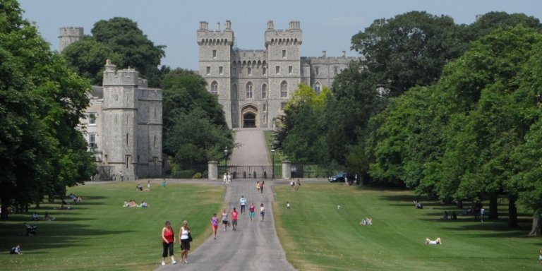 Royal Windsor Castle Private Tour with Admission