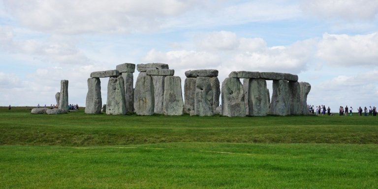 Royal Windsor Castle and Stonehenge Private Tour with passes