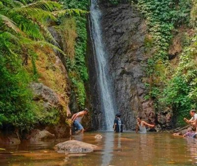 From Jakarta : Botanical garden , Wayang Puppets, Waterfall Bogor