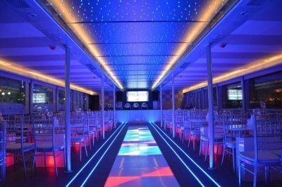 dhow cruise dinner marina Dubai