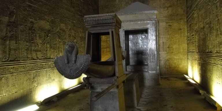 PRIVATE TOUR VISIT EDFU KOM OMBO TEMPLES FROM LUXOR