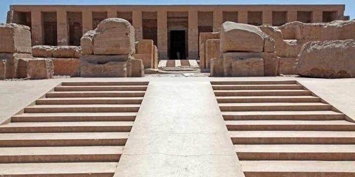 LUXOR PRIVATE DAY TOUR VISIT DENDARA AND ABYDOS TEMPLES