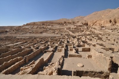 LUXOR DAY TOUR VISIT HABU TEMPLE VALLEY OF WORKERS & QUEENS