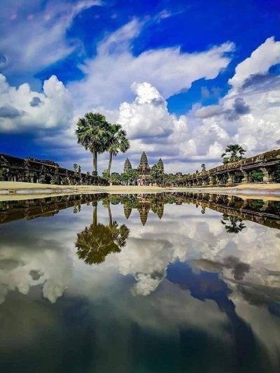 One-Day Small Circuit Tour: Angkor Wat, Bayon and Tra Prohm Temple