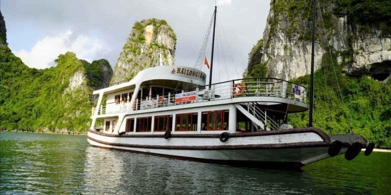 Ha Long Bay 1 Day Trip from Hanoi With Transfer, Cruise, Lunch, Guide