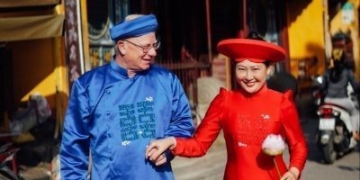 1 hour photo tour with professional photographer in Hoi An