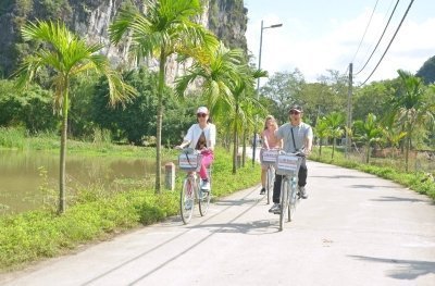 Full Day Tour From Hanoi To Hoa Lu-Tam Coc-Mua Cave With Buffet Lunch